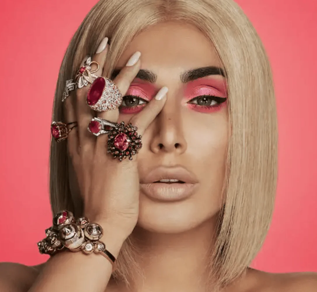 Huda Beauty Ruby Obsessions Palette - Image 4